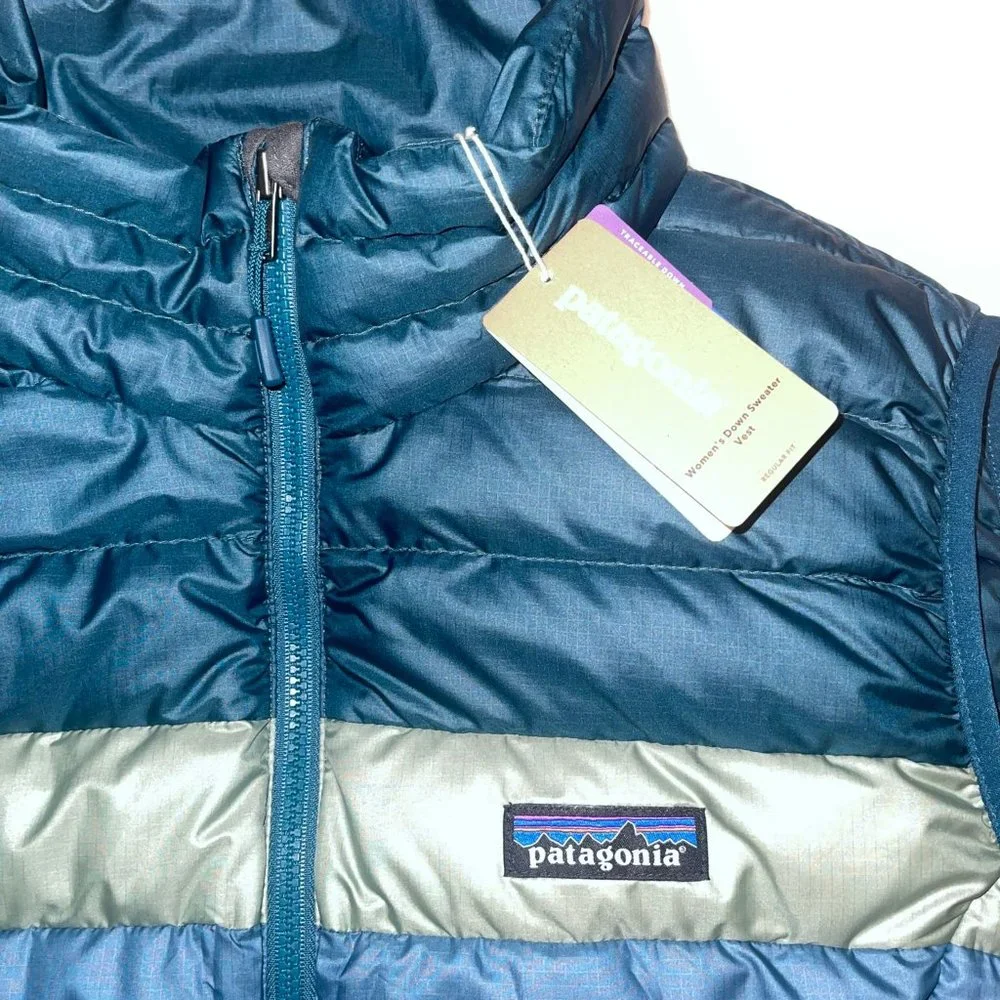 Patagonia Women's Vest in Teal and Sage - Picture 3 of 6